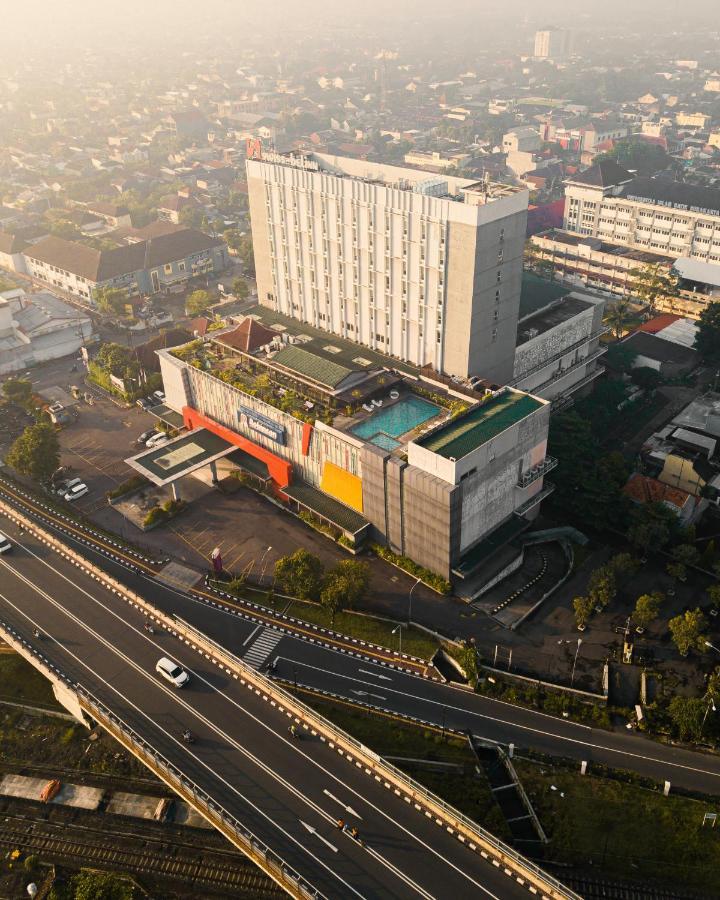 Swiss-Belinn Saripetojo Solo Екстериор снимка