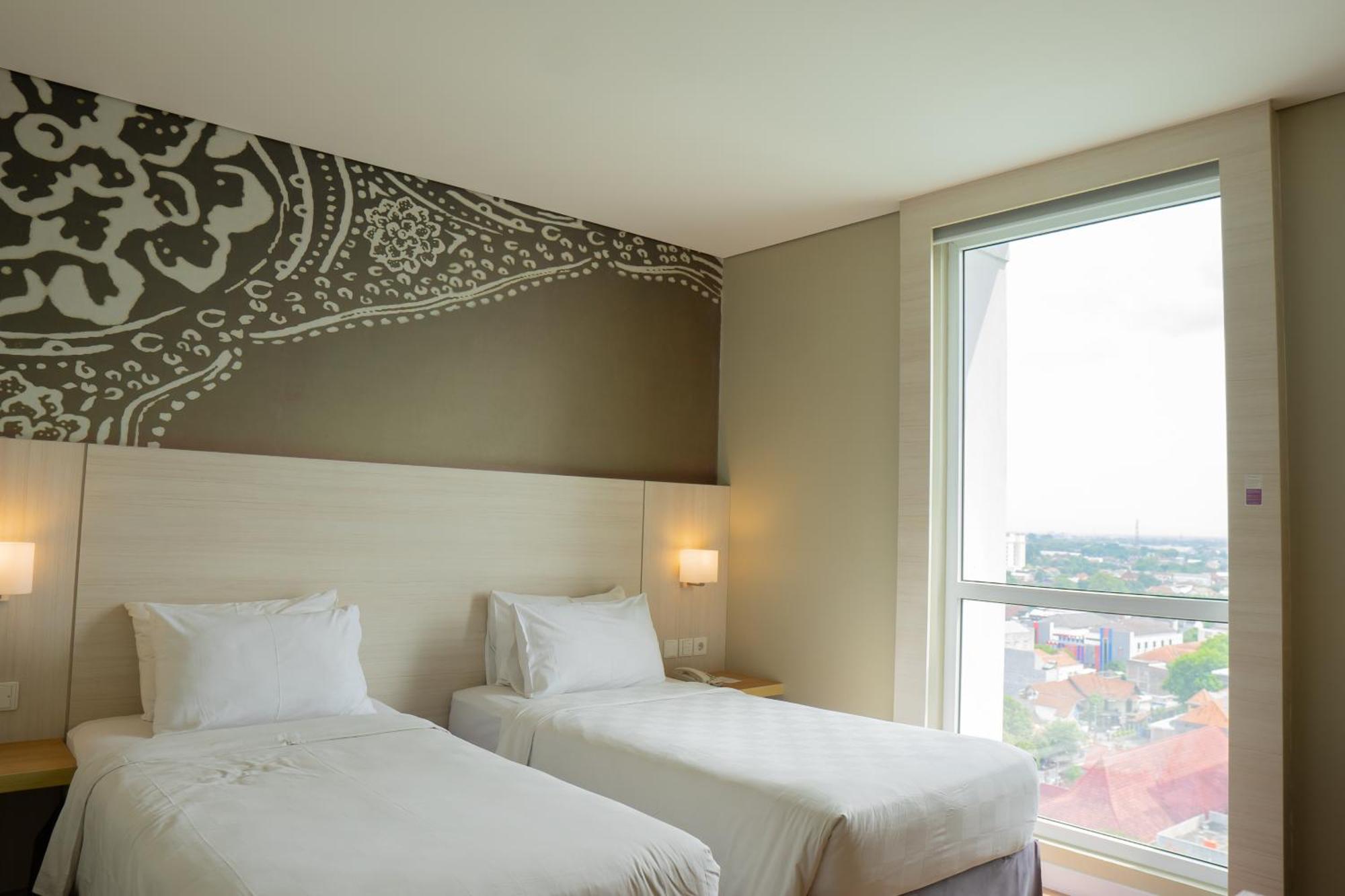 Swiss-Belinn Saripetojo Solo Екстериор снимка