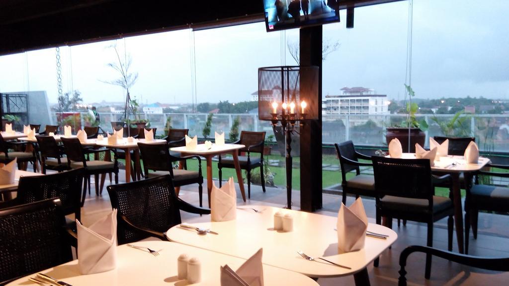 Swiss-Belinn Saripetojo Solo Екстериор снимка